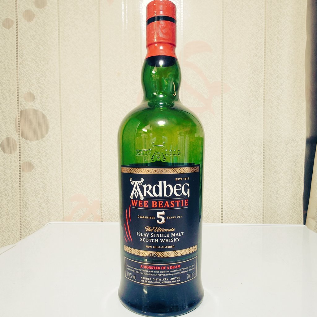 アードベッグ ウィービースティー🏴󠁧󠁢󠁳󠁣󠁴󠁿🥃この若さがよい
 #アードベッグ
 #ウィービースティー
 #シングルモルトスコッチ
 #ハイボール