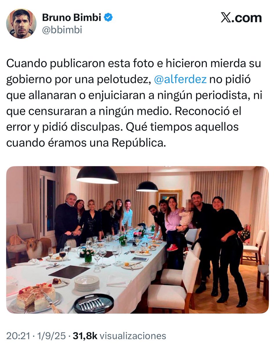 Mûriëlo (@lordmurielo) on Twitter photo La concha de tu madre <a href="/bbimbi/">Bruno Bimbi</a>
En ese momento la gente se moría sola en los hospitales y guardias, porque el gobierno de mierda que defendes se robaba las vacunas, la gente se fundía porque no les dejaban abrir sus negocios, y este borracho hijo de puta hacía partuzas en Olivos. La concha de tu madre <a href="/bbimbi/">Bruno Bimbi</a>
En ese momento la gente se moría sola en los hospitales y guardias, porque el gobierno de mierda que defendes se robaba las vacunas, la gente se fundía porque no les dejaban abrir sus negocios, y este borracho hijo de puta hacía partuzas en Olivos.