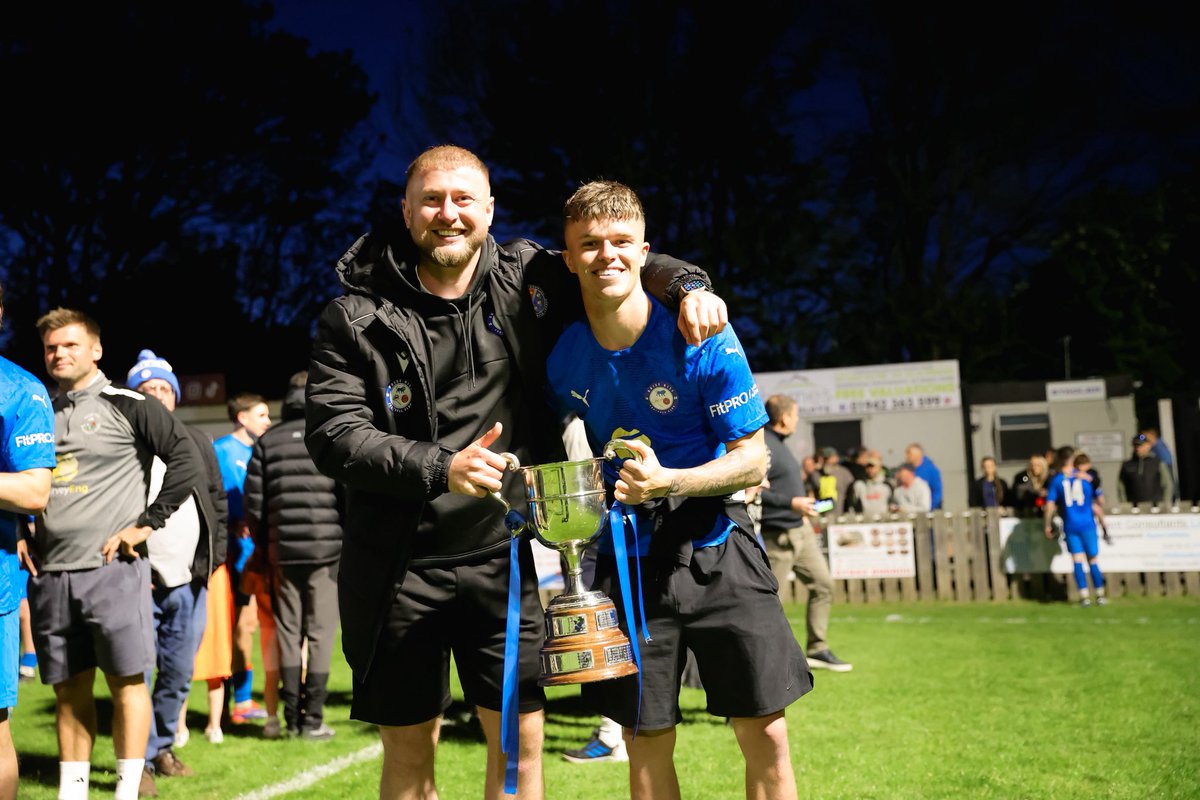 jackiley's tweet image. Disappointed is an understatement, but sometimes things happen in football that are out of your control. 

Big thanks to everyone who's been a part of the journey over the last 2 years. @Leehill8 the most loyal person you could ever wish to meet. 

Time to dust the boots off 👊🏼