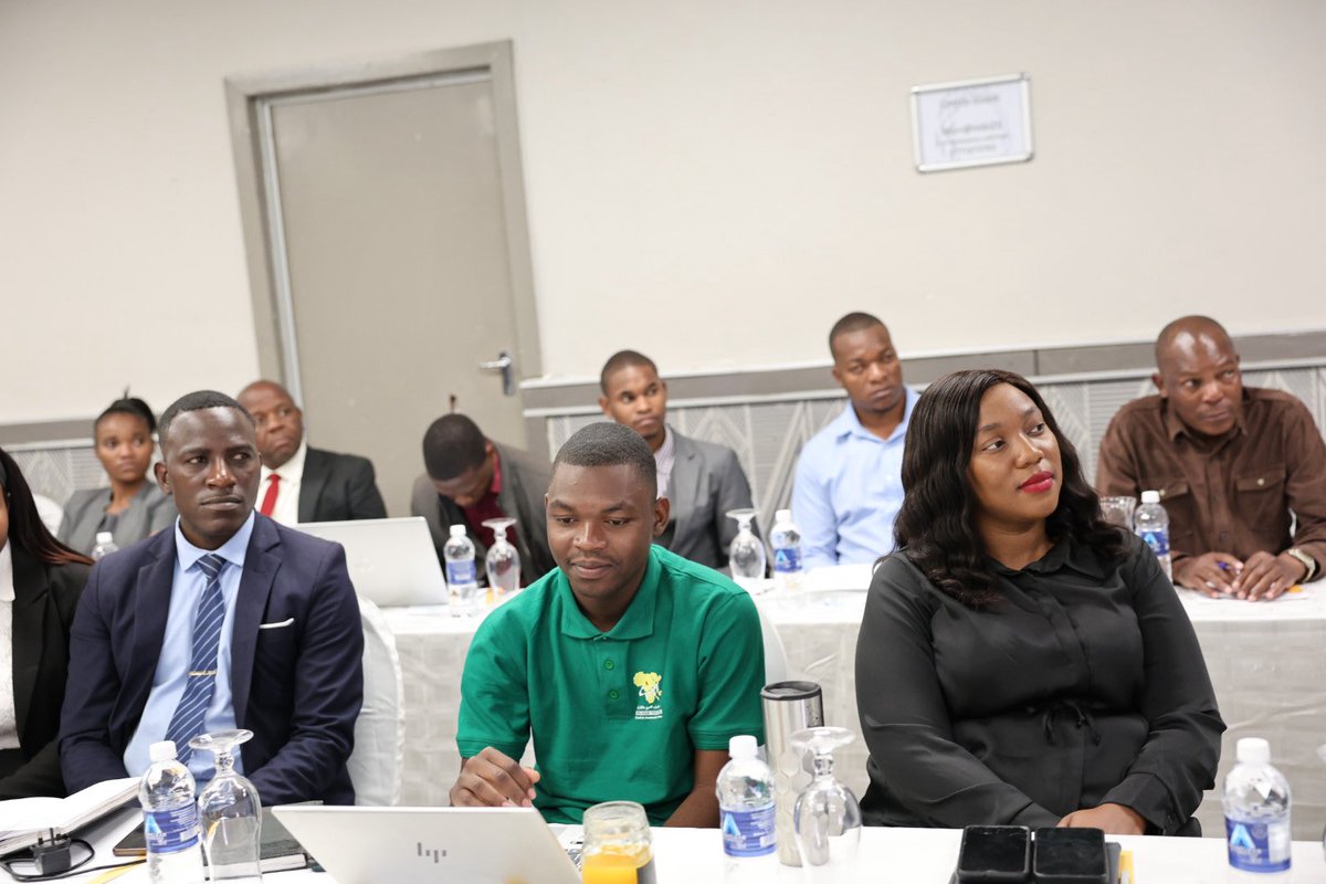 UNFPA_Zimbabwe's tweet image. UNFPA 🇿🇼 is proud to support this Capacity Building Programme for #Youths.

The programme is bringing together youth leaders from across the country to:  🔹 Strengthen governance and leadership skills  🔹 Explore sector-specific opportunities &amp;amp; challenges  🔹 Co-create