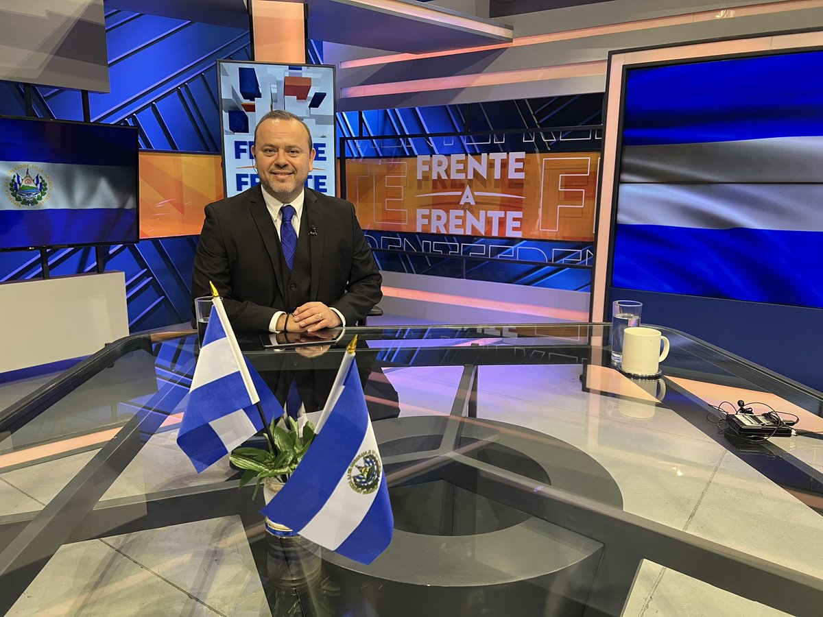 Hoy tocó conducir Frente a Frente 🙏