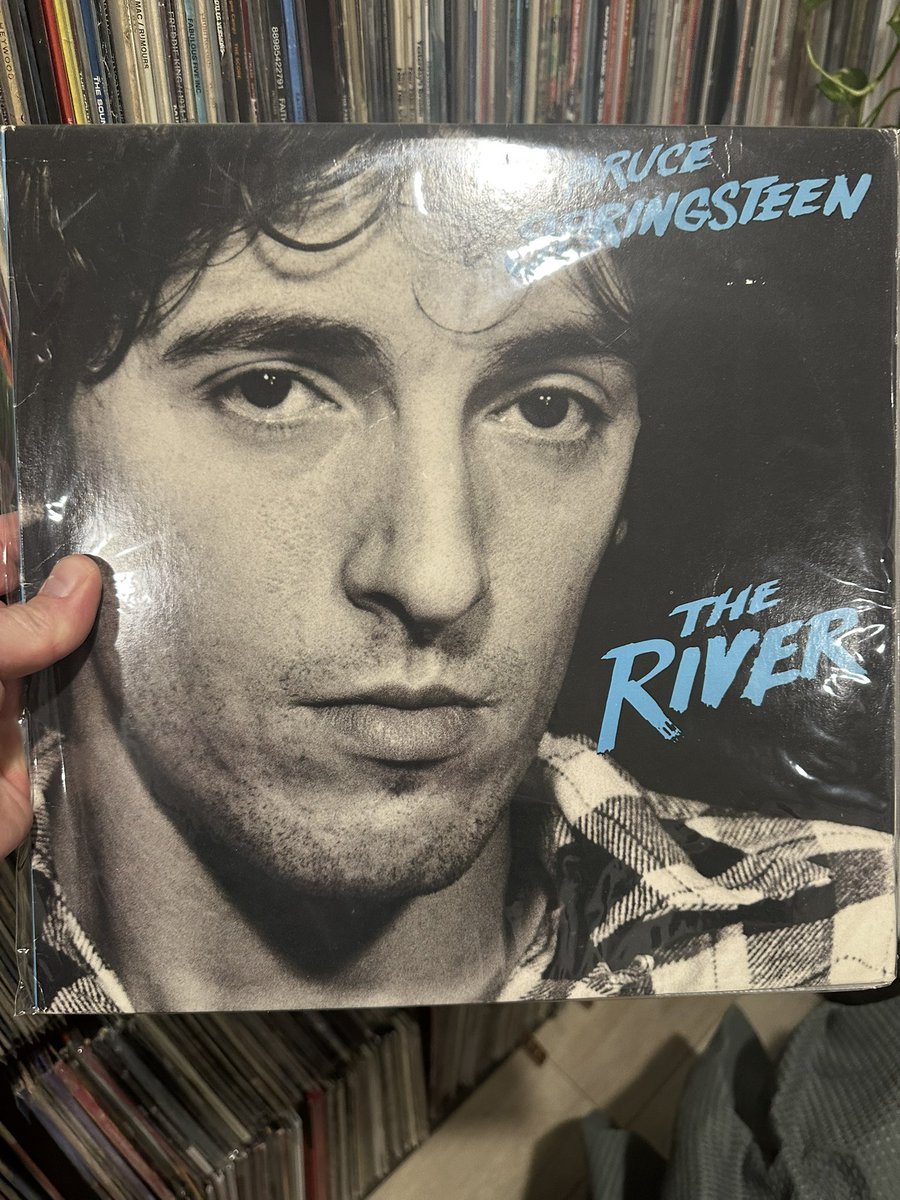 LesPurves's tweet image. Bruce Springsteen’s The River is a double album that captures both the joy and heartbreak of American life and my favourite album by “The Boss”. From the rock ’n’ roll punch of Hungry Heart to the haunting title track, it’s Bruce at his most epic. #Springsteen #TheRiver #vinyl