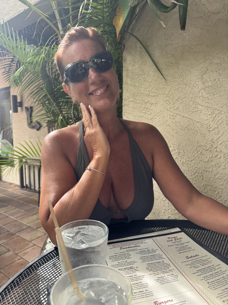 mrsasstastic's tweet photo. Labor Day lunch date https://t.co/eGOnpsto7x