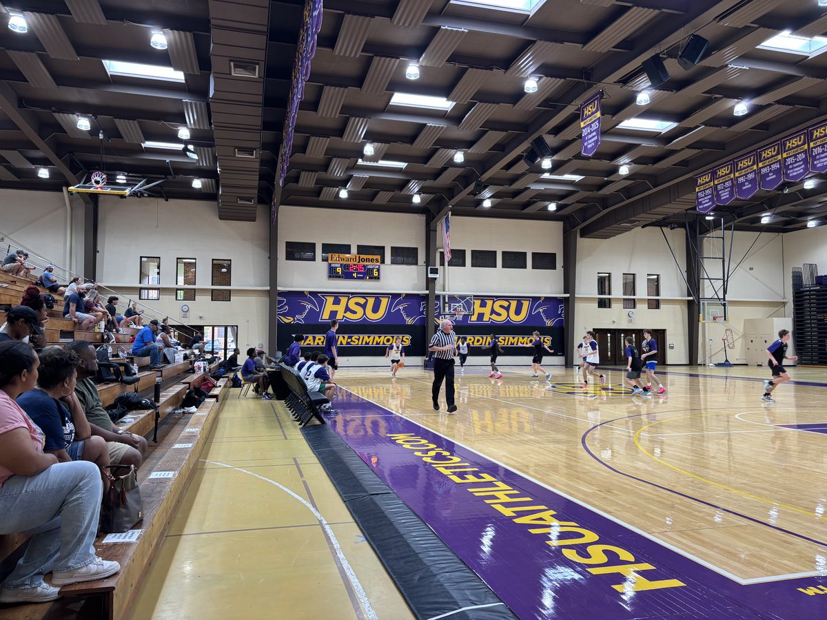 The HSU College Prep camp was a big success! Thank you to all participants that came and balled out! Some really good prospects to keep eyes one! #jUSt