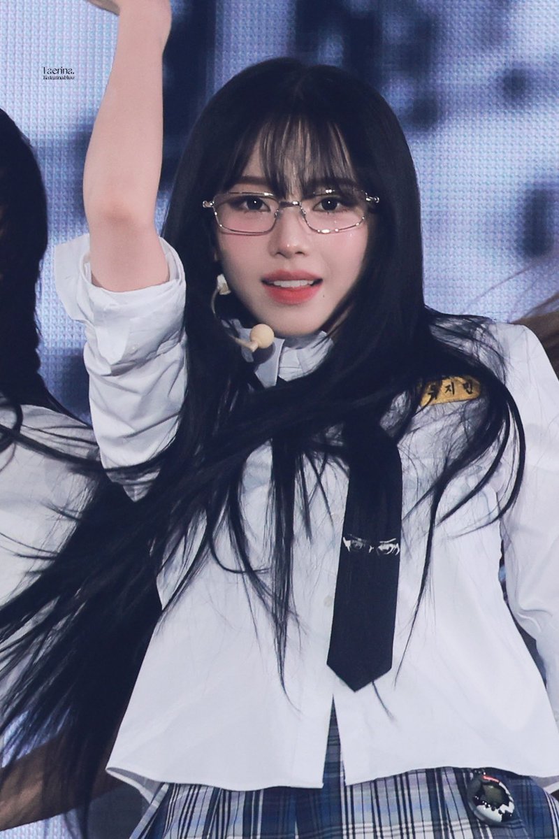 good stuff ทั้งเขียนเนื้อเพลง ทั้งคอนเซปชุดนักเรียน ทั้งคอสตูมก็คือไอเดียพี่น่าทั้งหมดเลย 🥹