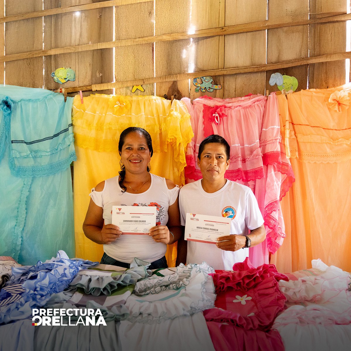 GADPORELLANA's tweet photo. Gracias al firme apoyo de nuestra prefecta Magali Orellana, 15 mujeres y hombres de la comunidad San Gregorio de la parroquia Dayuma culminaron con éxito el taller de confección de sábanas y toldos.
#PrefecturaDeOrellana #ClausuraTaller 
#Dayuma #ConfecciónTextil #Orellana https://t.co/JgYvpXSyHF