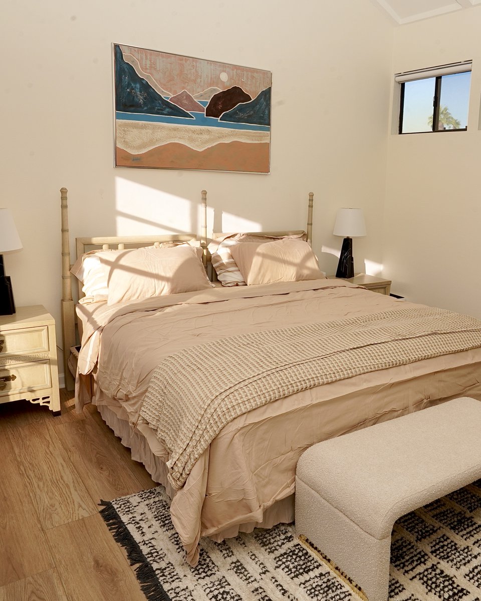 BubblyMoments's tweet image. Cozy + coordinated 🛏️✨
Bedsure Bedding Essentials Bed in a Bag Striped Comforter — style & comfort in one set!
🛍️amzlink.to/az0F9PApFMaWq
#AmazonHome #ComforterSet #BeddingGoals