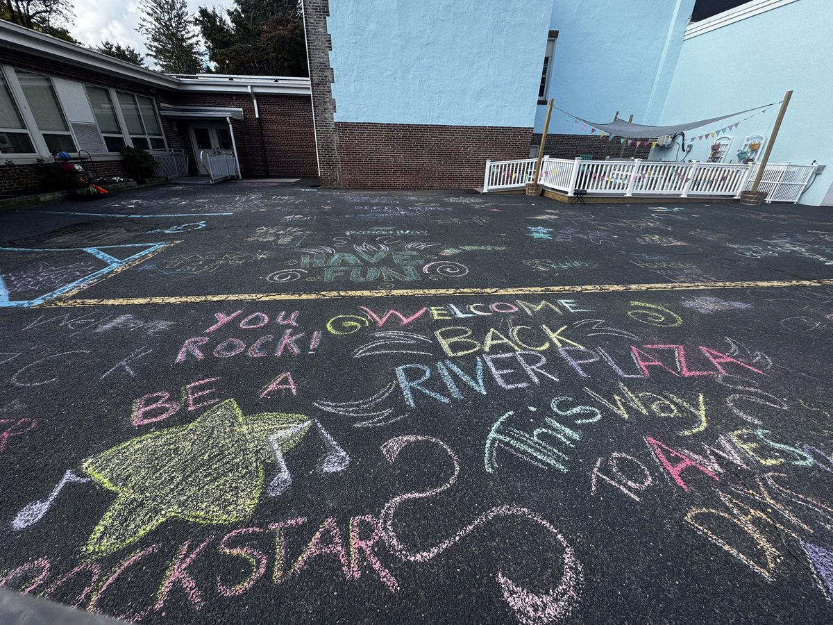 Thank you, River Plaza Families, for chalking our walk into school with beautiful drawings &amp; messages of positivity! ✏️ Happy 1st Day of School! #RPfamily