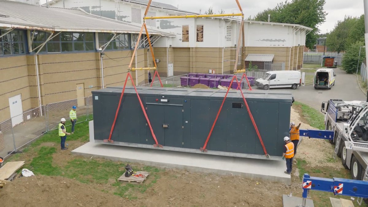 The Net Zero Pod® for Grantham Meres Leisure Centre in Lincolnshire was recently craned into place at the facility. 🏗️ 👷 
<a href="/AllianceLeisure/">Alliance Leisure</a> <a href="/southkesteven/">South Kesteven District Council SKDC</a> 

youtu.be/TPSSKwEmSec?si…