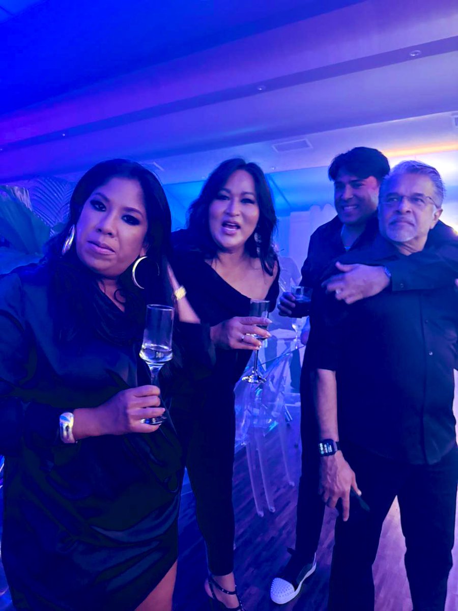 qt_michelle's tweet image. Birthday Crew
#love #family #nobehaviour #lovemyfamily #BaddiesCaribbean #bosses