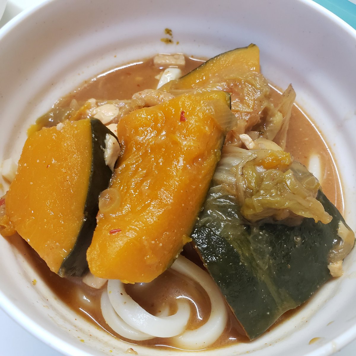 本日のお品書き

モダン焼き、🐷玉、🎃入り味噌キムチうどん

トロロ多めで結構フワッとでけた
⸜(*⃙⃘'ᗜ'*⃙⃘)⸝
ちと焼きすぎたがᐠ( ᐛ )ᐟﾃﾍｯ✩