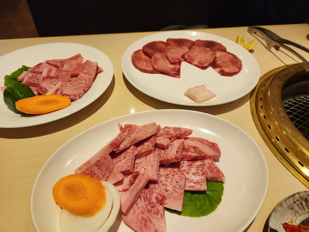 Pluto_58's tweet photo. 宝塚で肉堪能した https://t.co/LQkHPjQrOF