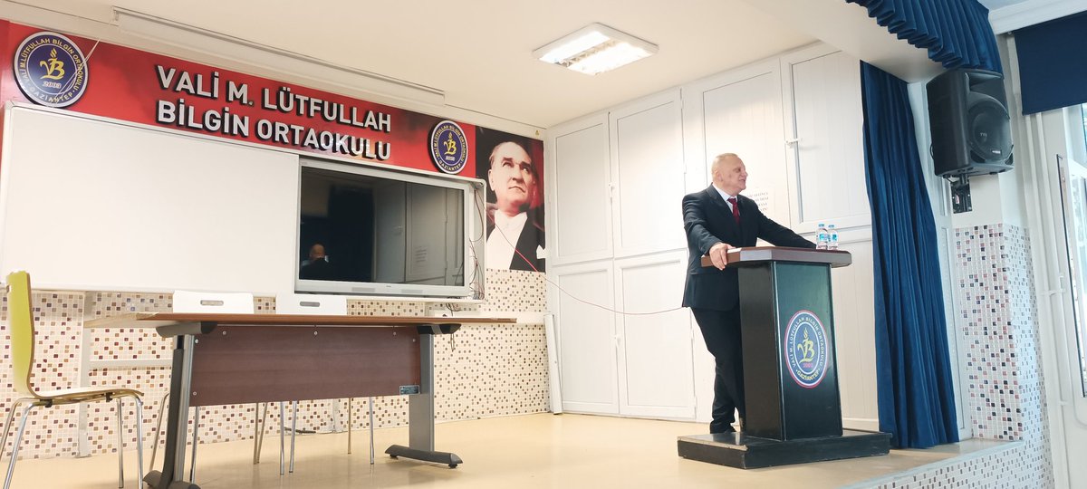 ValiBilgin's tweet photo. 2025-2026 Eğitim Öğretim yılı sene başı seminer dönemi toplantısını 
 İl Milli Eğitim Mdr.Yrd. Mustafa Tümay'ın teşrifi ile gerçekleştirdik.
@tcmeb @gantepvaliligi @kemalcebervali @Gaziantep_MEM @erdalkilinc27 @sahinbeymem @eyupgunes27 @SerkanS64127296 @BurakKAYAALP1 https://t.co/9qBpuYrKVF