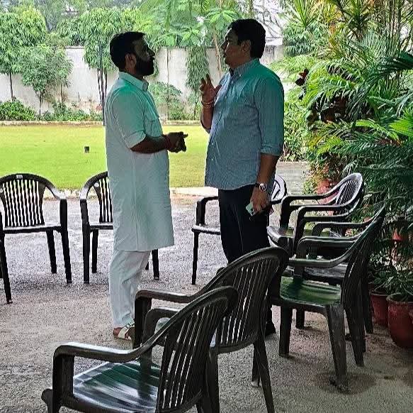 तृतीय चरण जन प्रतिनिधि संपर्क अभियान के क्रम में आज CHO की प्रमुख पांच सूत्री मांगों को लेकर आज  राजस्थान सरकार में कैबिनेट मंत्री और मेरे झुंझुनू के प्रभारी मंत्री श्री अविनाश गहलोत जी से मुलाकात की मंत्री जी ने करीब 1 घंटे का समय दिया और CHO की सभी मांगों को लेकर विस्तृत चर्चा