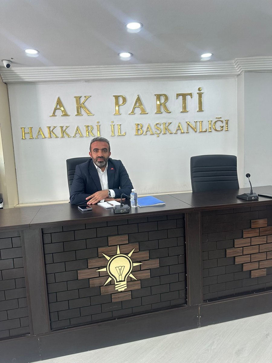 CumhurDemir_'s tweet photo. 🔵Haftalık Olağan İlçe Yönetim Kurulu Toplantımızı gerçekleştirdik.

🔹Eylül ayı saha çalışmalarımız,
🔹Üye kazanım ve teşkilat faaliyetlerimiz,
🔹İlçe Danışma Meclisi toplantımız,
🔹Türkiye Yüzyılı vizyonu doğrultusunda önümüzdeki sürecin yol haritası,

üzerine kapsamlı bir istişare gerçekleştirdik.

Birlikte güçlü, birlikte kararlı, birlikte #TürkiyeYüzyılı için yoldayız!

Rabbim azmimizi daim, birliğimizi kaim eylesin.

@RTErdogan
@Akparti
@abuyukgumus
@MustafaAlkayis
@byildiz63
@KayaZeydin