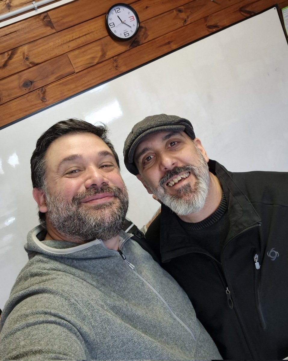 Gracias a Diego de <a href="/dostiemposvla/">Dos tiempos vinoteca</a> por su clase sobre la importancia del vino en nuestra economía, su ciclo de producción y mucha mas información! Hoy un colega tambien nos sumó en el aula! Siempre es #EntreTodos!