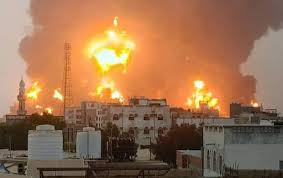 پنجاه میلیون دلار؛ بهای فروش اطلاعات حوثیها و انتقال به استرالیا 

پس از حمله هوایی مرگبار به گردهمایی سری مقامات ارشد جنبش انصارالله (حوثیها) در یمن، که مسئولیت آن را اسرائیل به طور رسمی بر عهده گرفته است، گمانه زنی ها درباره احتمال نفوذ اطلاعاتی عمیق به درون این جنبش ابعاد