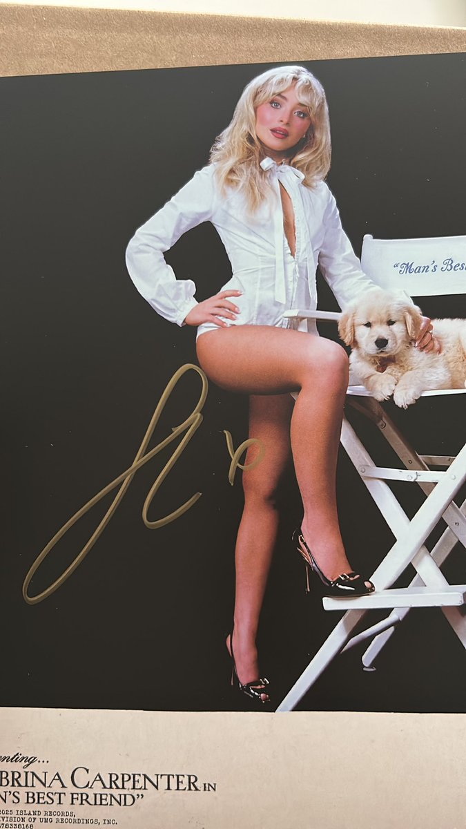 emailsdecoded's tweet image. my mans best friend vinyl just came in!! do yall think this signature is real?🫠