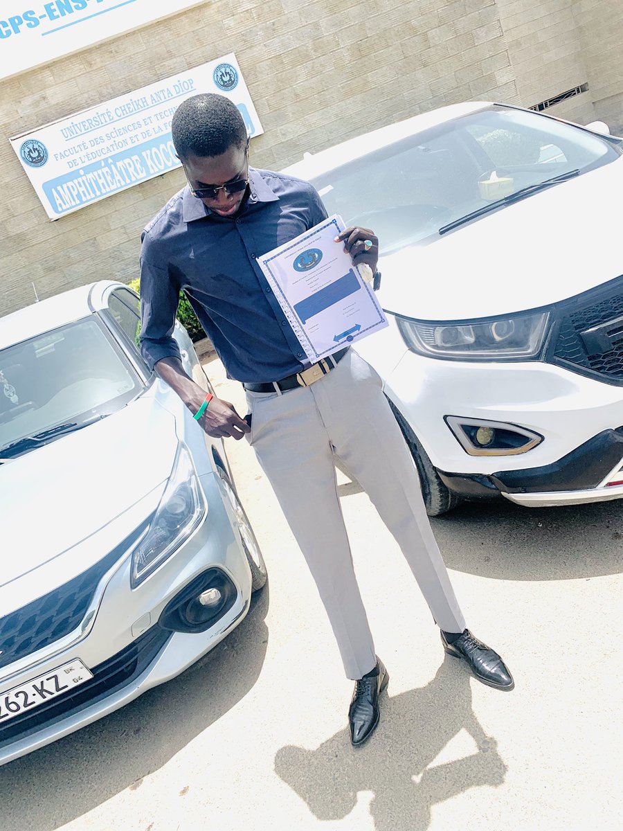 Alhamdoulilah ! 

Officiellement prof de lettres ! Après un parcours à la FASTEF, je suis prêt à partager ma passion des mots. Merci à mes parents, mes profs et mes collègues. Ce métier est une mission : inspirer, transmettre, faire vivre les idées. Qu’Allah nous facilite🙏🏾 #Prof