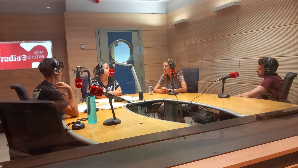 🌊🎙️ La directora del #IEO_CSIC, Rosa Figueroa (<a href="/RosaGalFigueroa/">Rosa I. Figueroa</a>), en <a href="/rne/">Radio Nacional</a>:

“El océano debe ser una prioridad para nuestra sociedad. Proteger el océano es proteger nuestro clima y nuestra existencia”.

🔗 Escucha la entrevista completa (min. 3-24) 📻 

➡️ rtve.es/play/audios/es…