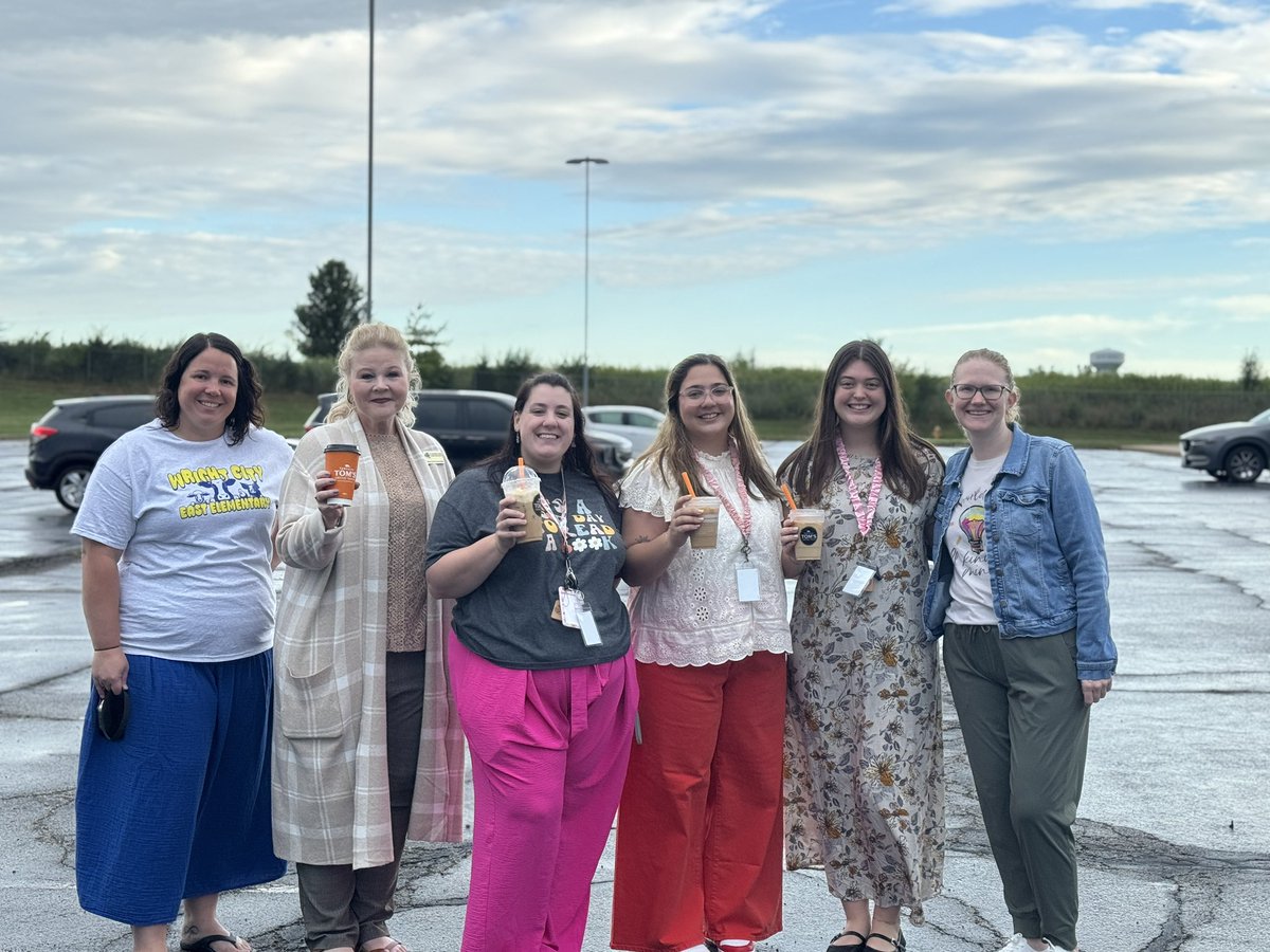 ☕️We are kicking off the “ber” months right - with some coffee at Wright City East Elementary!