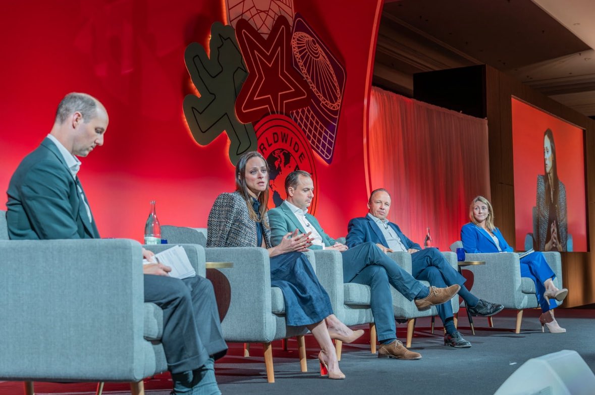 WhitBBurns's tweet photo. In July, I had the privilege of speaking at the @Hines Global Summit in Berlin. This gathering was a great reminder of how proud I am to work for a firm that doesn’t just talk about excellence, quality, and integrity—but proves it, time and again. #cre https://t.co/XagJJ103DM