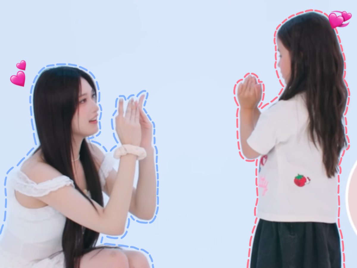 hanseo0929's tweet photo. @hello82official @IVEstarship 10:30 - 10:48 I like the scene where Leeseo teaches Arin hand gestures. It's so much fun when Arin and Leeseo are together
π https://t.co/bQu2XvaSET
@hello82official @IVEstarship
#COPYnPASTE_IVE #IVExhello82 #IVE #hello82 https://t.co/AlcaPR1PlW