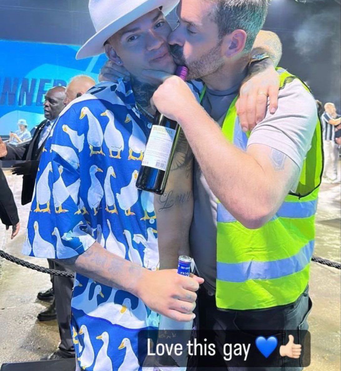 🏳️‍🌈 Fenerbahçe’nin yeni transferi Ederson’un gay olduğu ortaya çıktı.