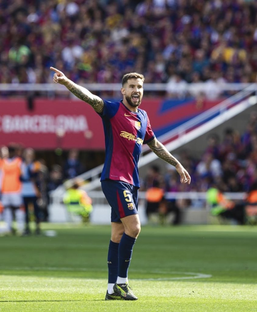‼️Iñigo Martínez en <a href="/JijantesFC/">Jijantes FC</a>: “En el Barça, a la mínima, tienes el tiro en la nuca. Poco a poco siempre te llegan los rumores, las noticias.

Cuando el equipo va bien, empiezan a meter por todos lados para desestabilizar un poco al equipo. Dentro del vestuario lo saben.

Y el