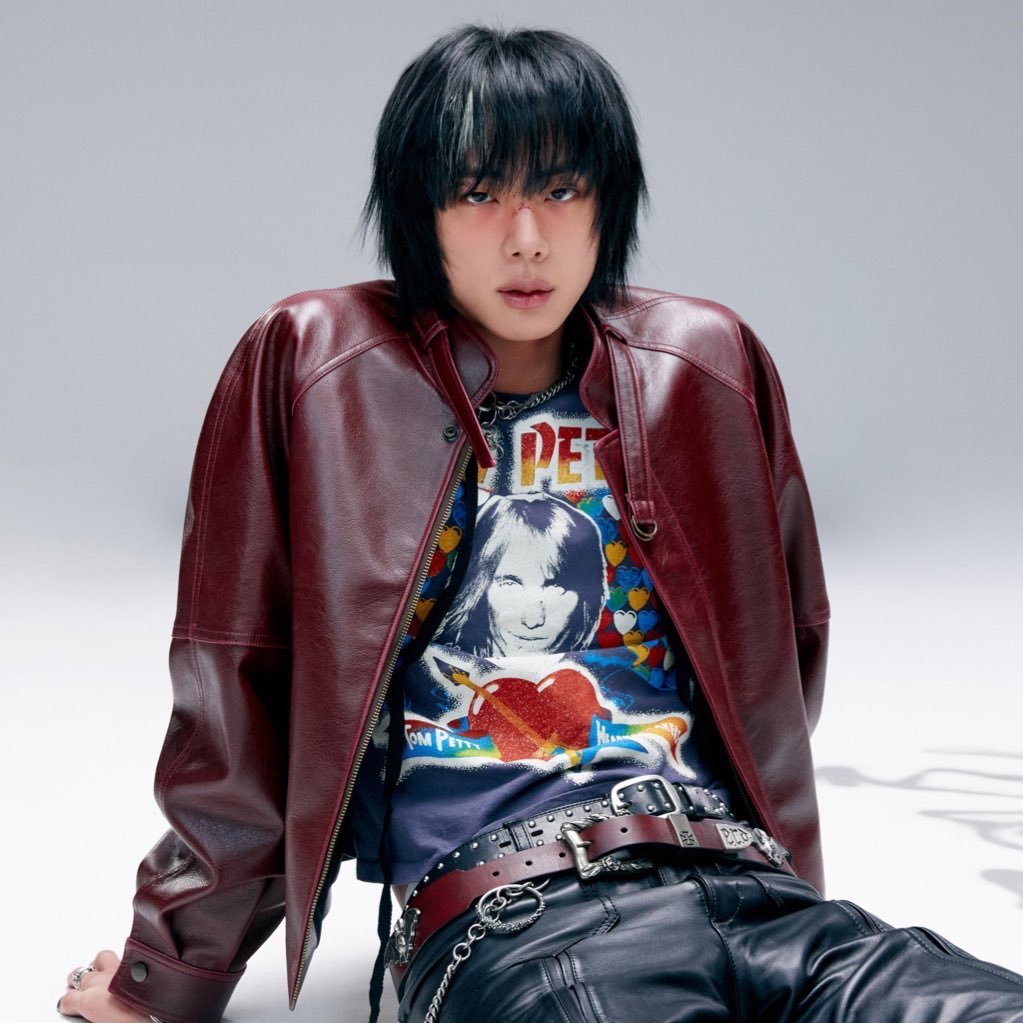 btschartsdailyc's tweet image. 📊| #Jin has surpassed 1 BILLION streams on Spotify in 2025! *so far* 

CONGRATULATIONS JIN