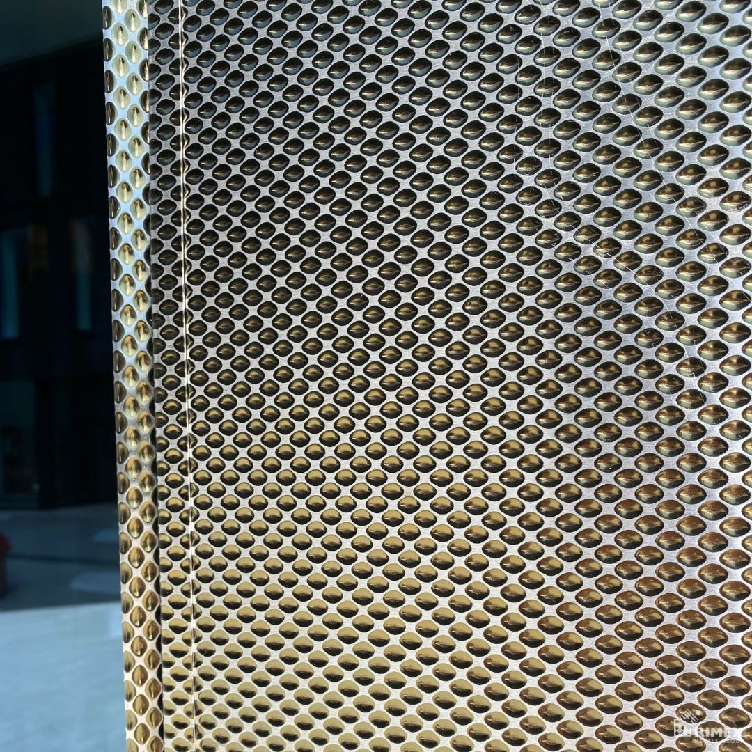 rimex's tweet image. A great example of using ColourTex® stainless steel externally, with its play on light and durability. Our ColourTex® 316 0.8mm Gold Pearl textured finish was used to envelop the exterior facade of this hotel project in Porsgrunn, Norway. #externalcladding
rimexmetals.com/sectors/archit…