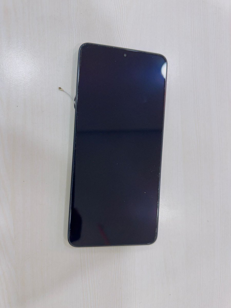 FardeenSz40805's tweet image. 📢 Disappointed with #POCOF6! My POCO F1 lasted 6 yrs, but F6’s motherboard died in just 6 months despite normal use. Service center replacing it, but this failure is UNACCEPTABLE. @IndiaPOCO @POCOGlobal — how can users trust your durability now? #Xiaomi #ConsumerRights