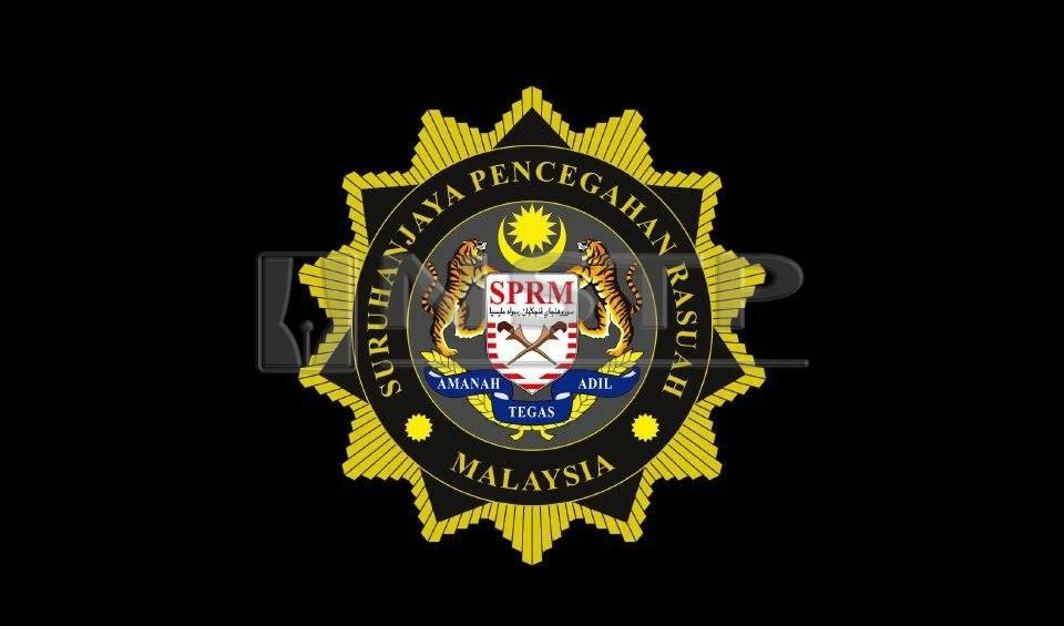 6 ANGGOTA DAN 2 PEGAWAI KANAN PDRM DITAHAN AMBIK RASUAH

6 anggota termasuk 2 pegawai kanan PDRM ditahan SPRM kerana meminta dan menerima rasuah

5 anggota dan seorang pegawai kanan PDRM berusia 20 hingga 40 am ditahan SPRM Pulau Pinang kerana meminta rasuah sebanyak RM 9,000.
