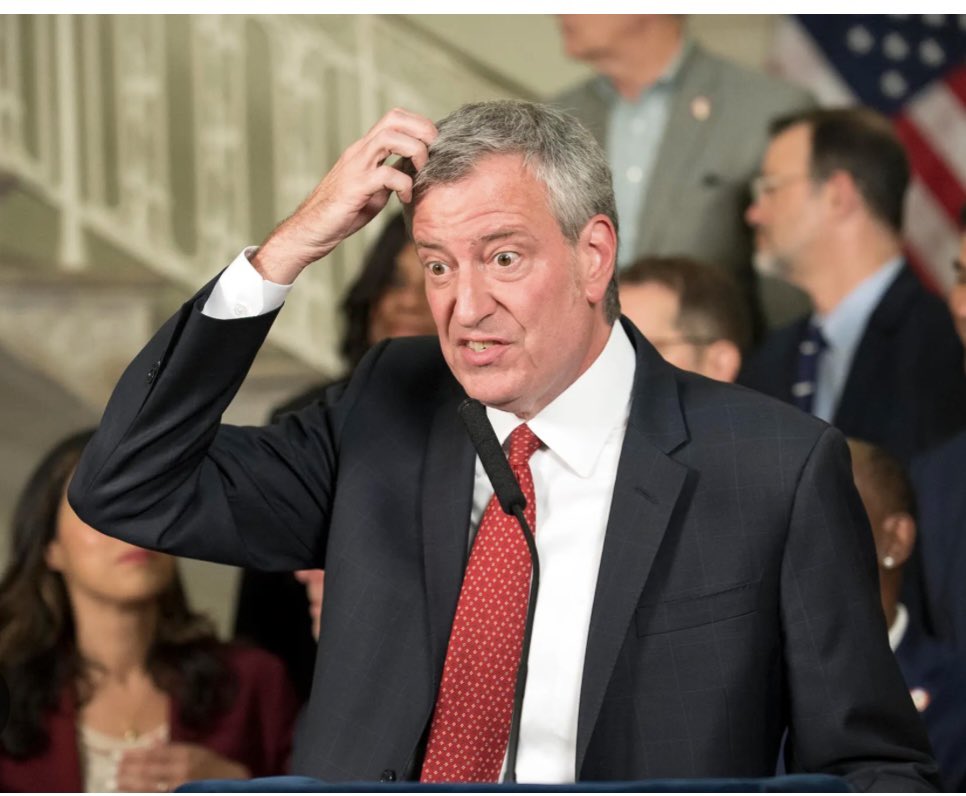Career grifter endorses wannabe career grifter.
WELCOME TO NYC!!
<a href="/BilldeBlasio/">Bill de Blasio</a> 
<a href="/ZohranKMamdani/">Zohran Kwame Mamdani</a>
