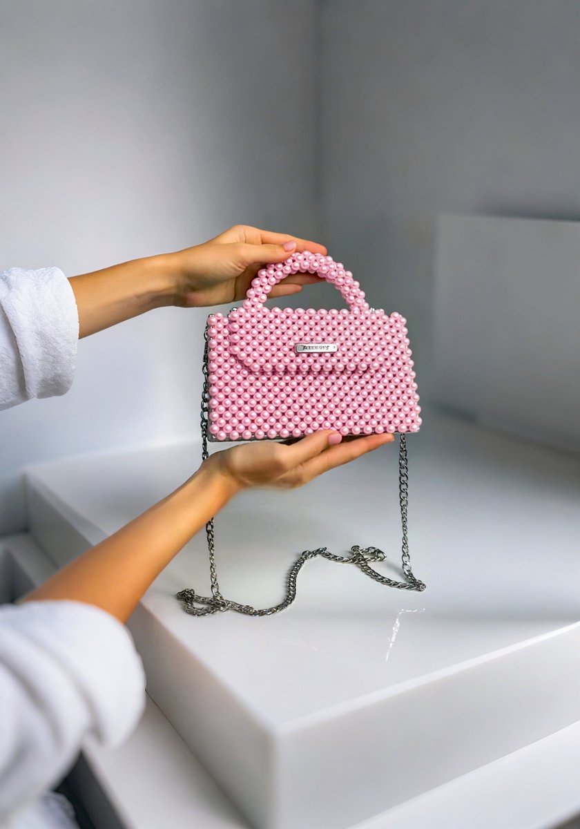 KalraTeto30823's tweet image. Level up your style ✨
Handmade beaded bag 💚 Only Rs. 2500
Customize in any color/design 🎨

#StoneAndStyle #BeadedBag #HandmadeWithLove #AffordableFashion #StyleGoals