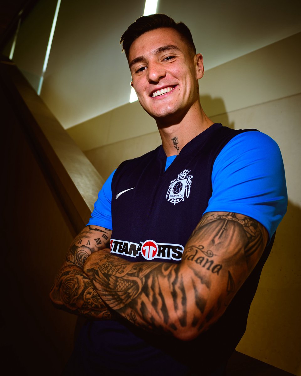 🚨📷| Benjamin Šeško with Slovenia 🇸🇮
Wearing his childhood club shirt — NK Radeče.