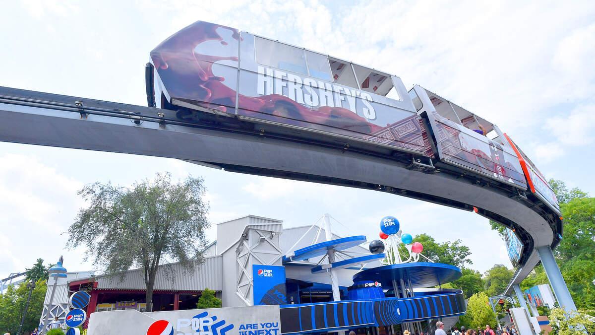 Heartstopping Video Shows Rescue Of Boy On Monorail Track At Amusement Park | 97.5 KMOD kmod.iheart.com/content/2025-0…