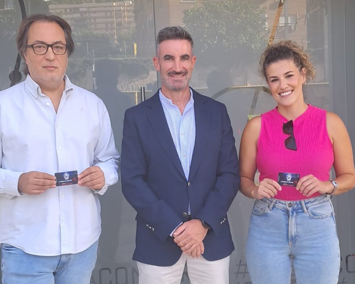 🦁El equipo de Gobierno del <a href="/AytoJaen/">Ayuntamiento de Jaén</a> muestra su apoyo al Avanza Jaén Paraíso Interior

🗣️Los ediles han querido mostrar su apoyo a nuestro Club, abonándose en una temporada donde competiremos en 2ª División.

f.mtr.cool/sjoptzorrl

#CorazónyGarra #SegundaDivisión 💙