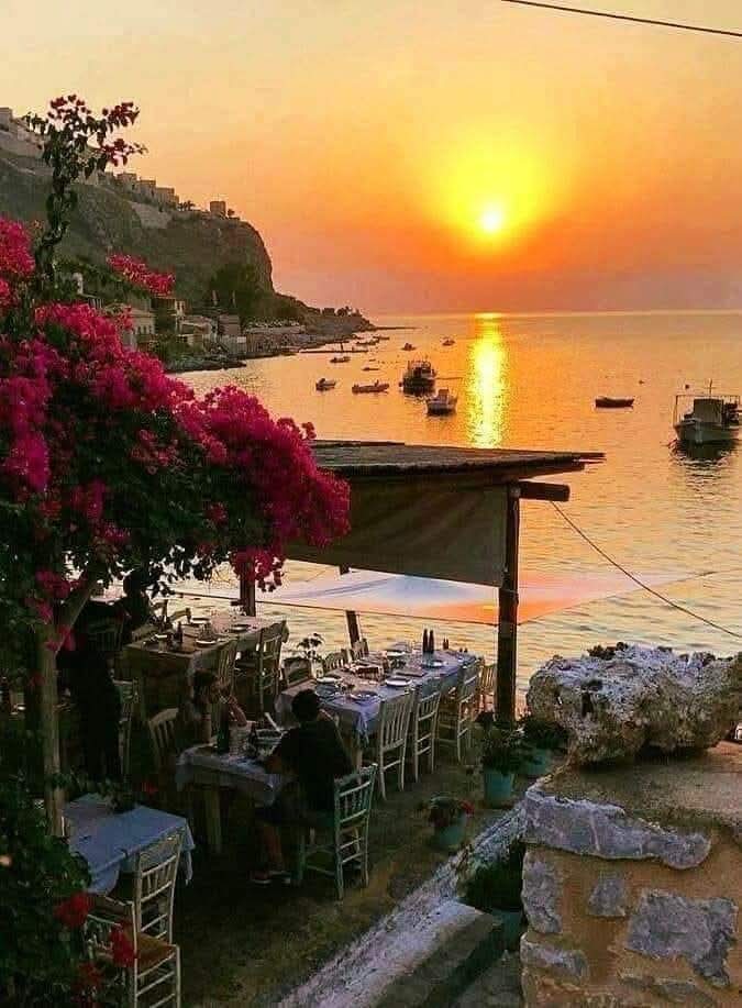 Όμορφο βράδυ!
Λιμένι Μάνης...🇬🇷🇬🇷