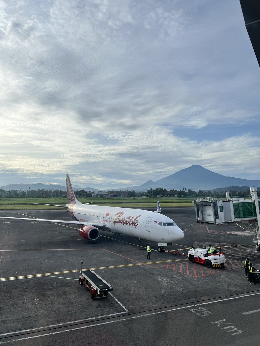 sunflowerns_'s tweet photo. Indonesia, sumpah cakep bgt. Tapi tidak dengan pemerintahnya 😩

Pertama kali ke Indonesia timur jalur Sulawesi wkwkw, next plis bgt main ke timur plis belom KESAMPEAAAAAANNNN https://t.co/VBMOR25zrU