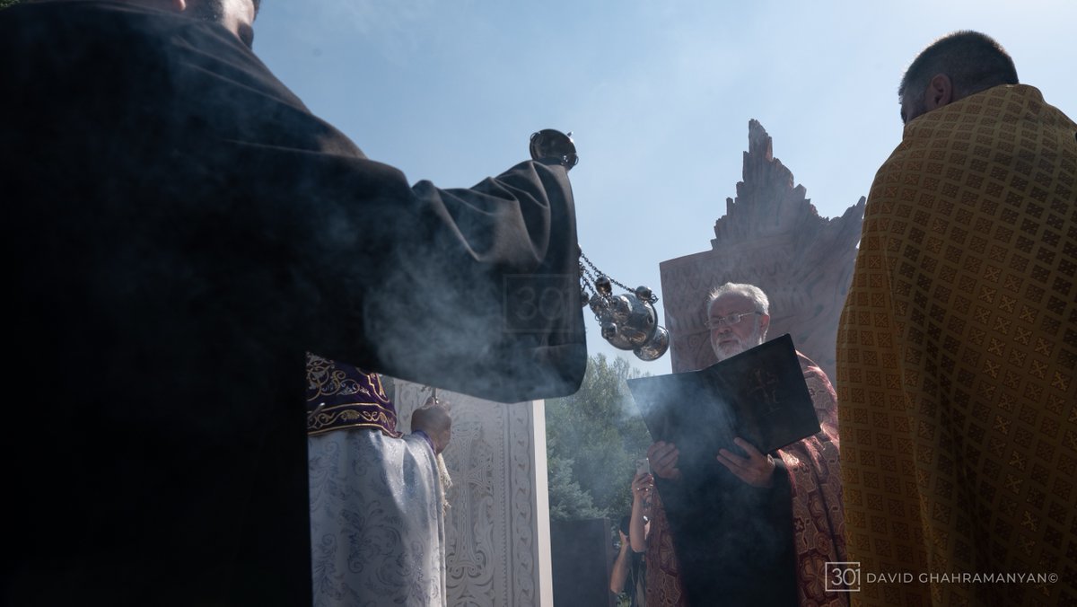 301arm's tweet photo. On Artsakh’s Independence Day, clergy together with officials from Artsakh and Armenia, led by Bishop Vrtanes Abrahamyan, head of the Diocese of Artsakh, consecrated the monument “The Call of Artsakh” at Yerablur Military Pantheon. The memorial honors the heroes killed in the Artsakh wars, compatriots buried in Artsakh, and victims of the September 25 fuel depot explosion. At the same time, it serves as a sacred resting place for families forced to leave their beloved behind in Artsakh, a sanctuary where they can pray, mourn, and feel close once again to those they cannot reach.

Sculptor Robert Askaryan, who created the monument, said it symbolizes the unbreakable bond with Artsakh: “The roots of Artsakh do not dry out and will always remain in the soil.” Architects Vladimir and Mikael Sargsyan shaped the monument to carry that enduring message.

Arthur Vanetsyan, chairman of the Homeland Party and former director of Armenia’s National Security Service, was central to the project. Together with his family, he financed the construction and stood with the parents of the fallen during the consecration. He later revealed that authorities had tried to obstruct the ceremony by issuing threats, cutting the lights, and banning loudspeakers, but even in silence the grief and presence of the families spoke louder than words.

Initiated by Artsakh’s leadership and realized through the devotion of the Vanetsyan family, the monument rises two years after the forced displacement of Armenians from Artsakh. Today it stands as both memorial and sanctuary, uniting sorrow with resilience and carrying forward the eternal bond with Artsakh.