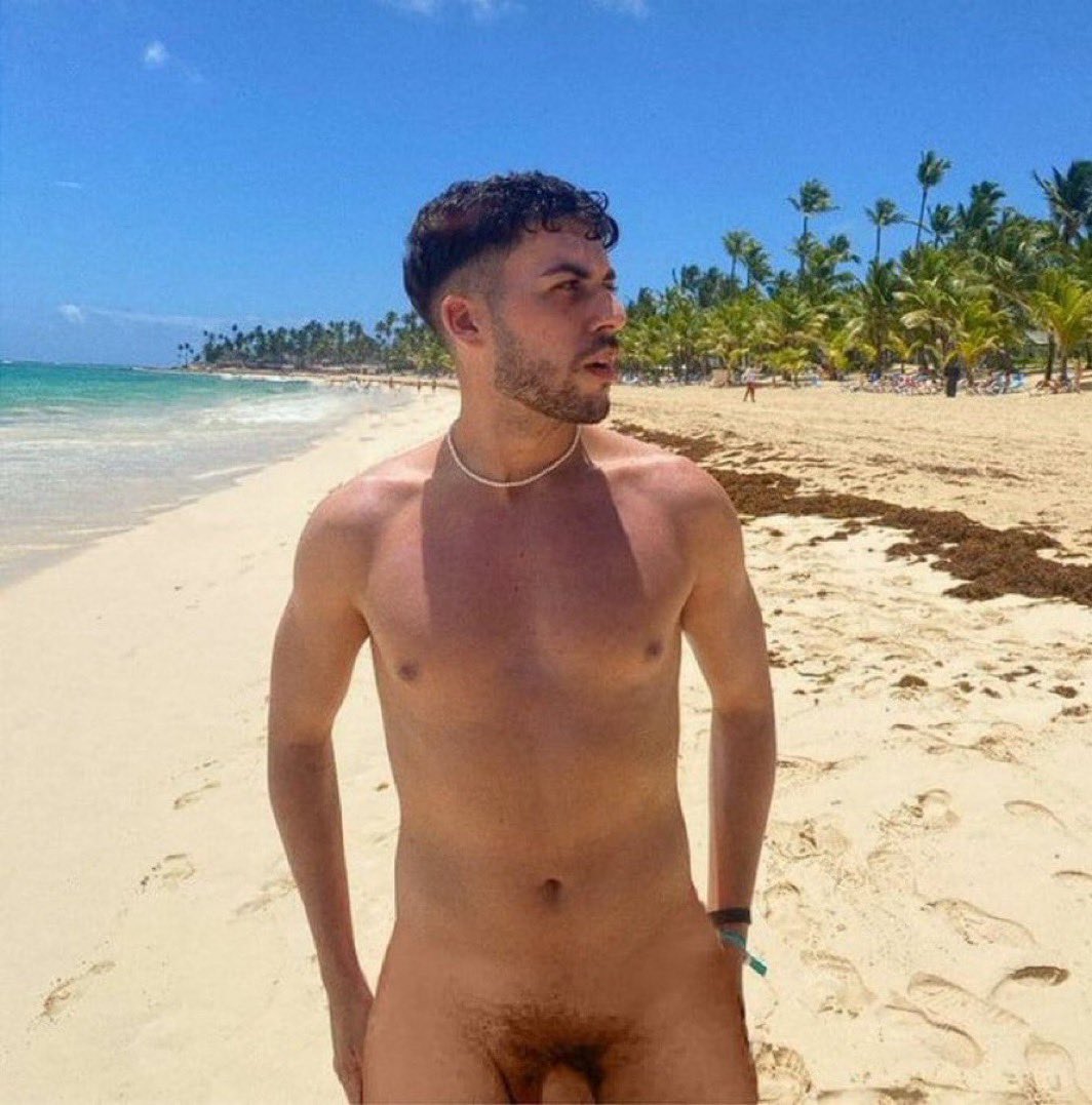 alexnohate's tweet photo. último día de vacaciones 🥹✨💫 https://t.co/WqlKCwJali