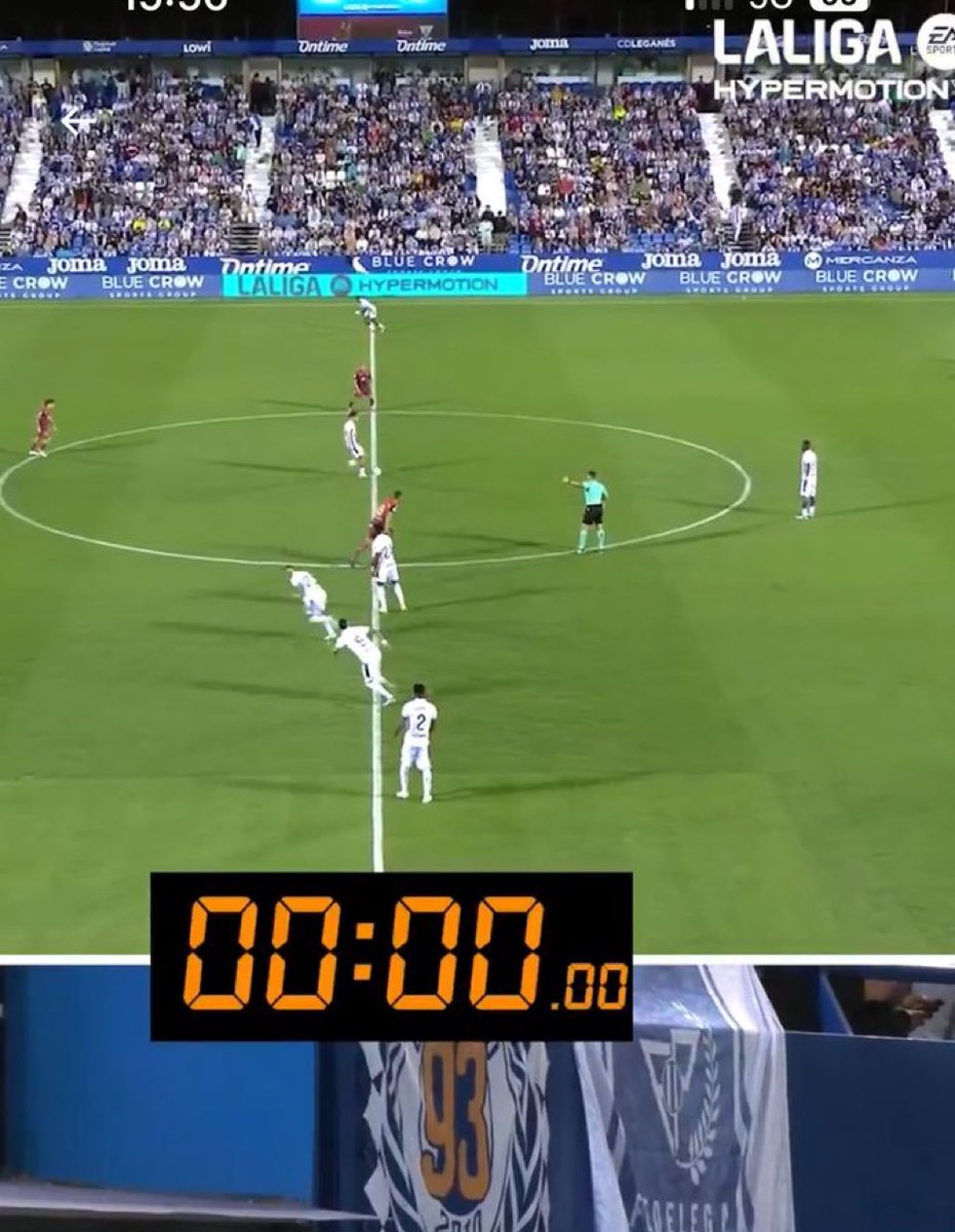 Rubén Orgeira (@ryderbabel) on Twitter photo Según se ve en la imagen, el primer gol de ayer del <a href="/CDLeganes/">C.D. Leganés</a> es ilegal, pero el VAR no pudo entrar, ya que antes del Gol el balón cambia de posesión y Mario Soriano toca la pelota, siendo así una segunda jugada. Según se ve en la imagen, el primer gol de ayer del <a href="/CDLeganes/">C.D. Leganés</a> es ilegal, pero el VAR no pudo entrar, ya que antes del Gol el balón cambia de posesión y Mario Soriano toca la pelota, siendo así una segunda jugada.