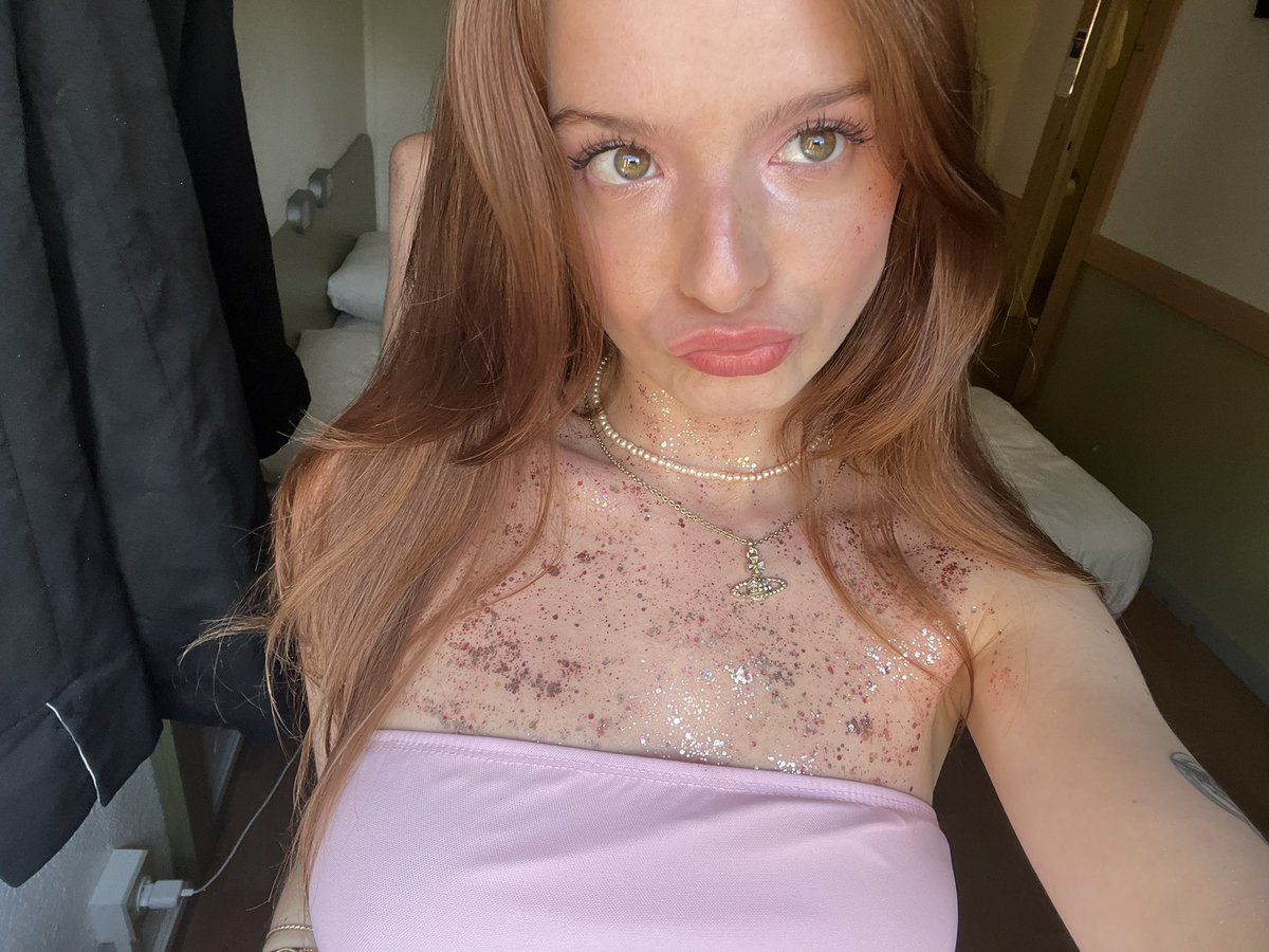 lou ☻☹ tweet media