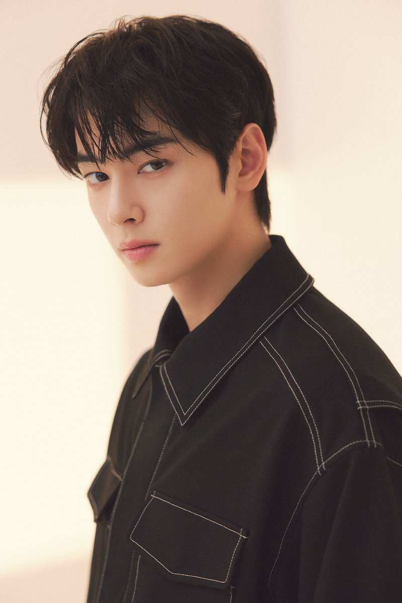 CEWNation's tweet photo. 250903 

CHA EUNWOO for Liberclassy 2025 Fall Collection 

#CHAEUNWOO #차은우 #Liberclassy 
@CHAEUNWOO_offcl https://t.co/8NoybNUVIa
