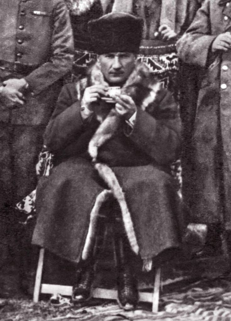 TBMM Reisi Gazi Mustafa Kemal Paşa, Balıkesir'de. (8 Şubat 1923)
