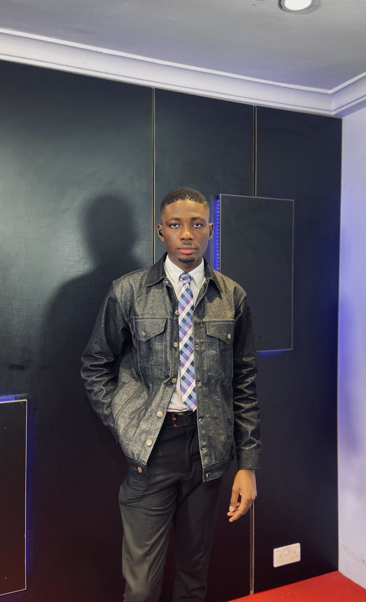 officialtelz's tweet image. Just a baby boy navigating the crossroads of Law and Media ❤️