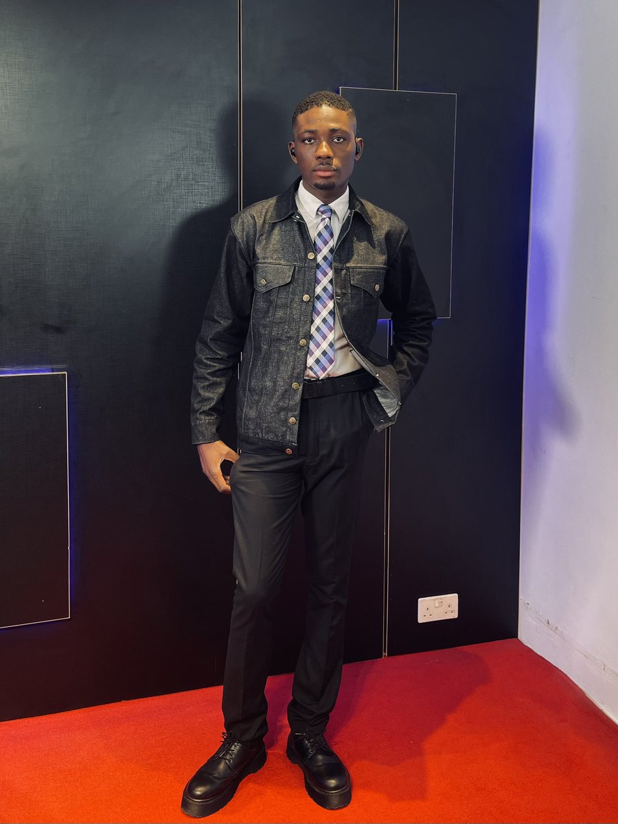 officialtelz's tweet image. Just a baby boy navigating the crossroads of Law and Media ❤️