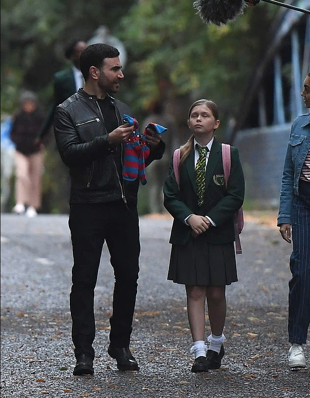 LassoLilly's tweet photo. ohh henry and phoebe in the same school https://t.co/56QGrJamVa