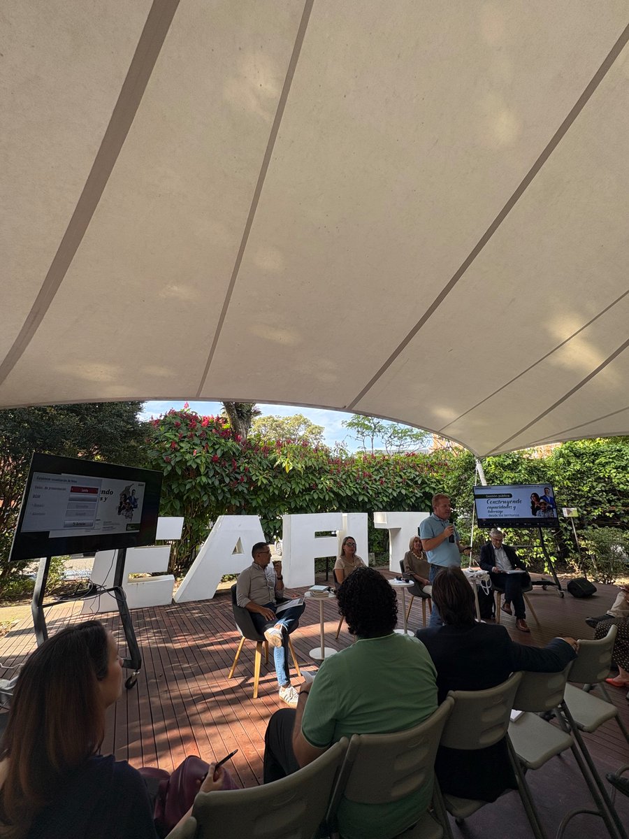 ✨ Lanzamos la nueva Especialización en Gobierno y Gestión Pública Territorial en <a href="/EAFIT/">Universidad EAFIT</a> 🎓

Gracias a nuestros invitados por el conversatorio “Construyendo capacidades y liderazgo desde los territorios”.

📹 Revívelo aquí 👇
youtube.com/watch?v=ECW8Ce…